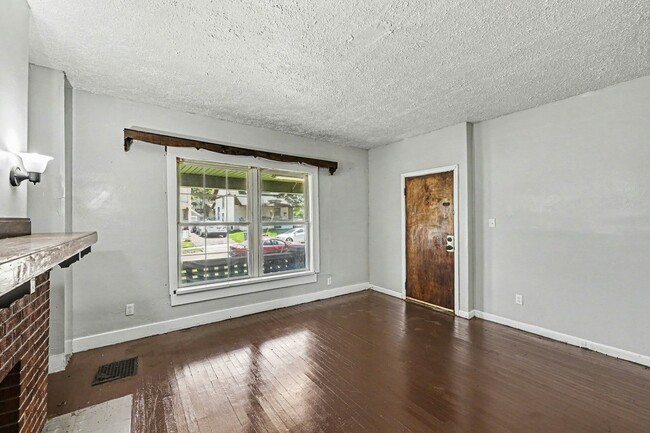 Building Photo - 427 Kolping Ave