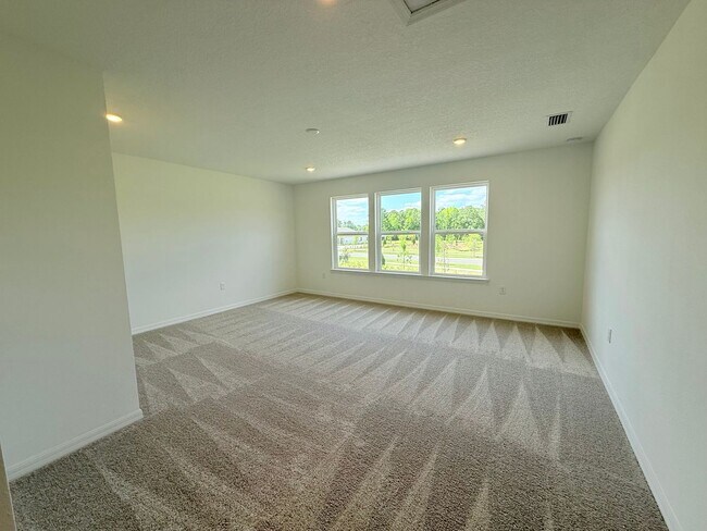 Building Photo - Sprawling 5BR/4.5BA Dream Home with 3-Car ...