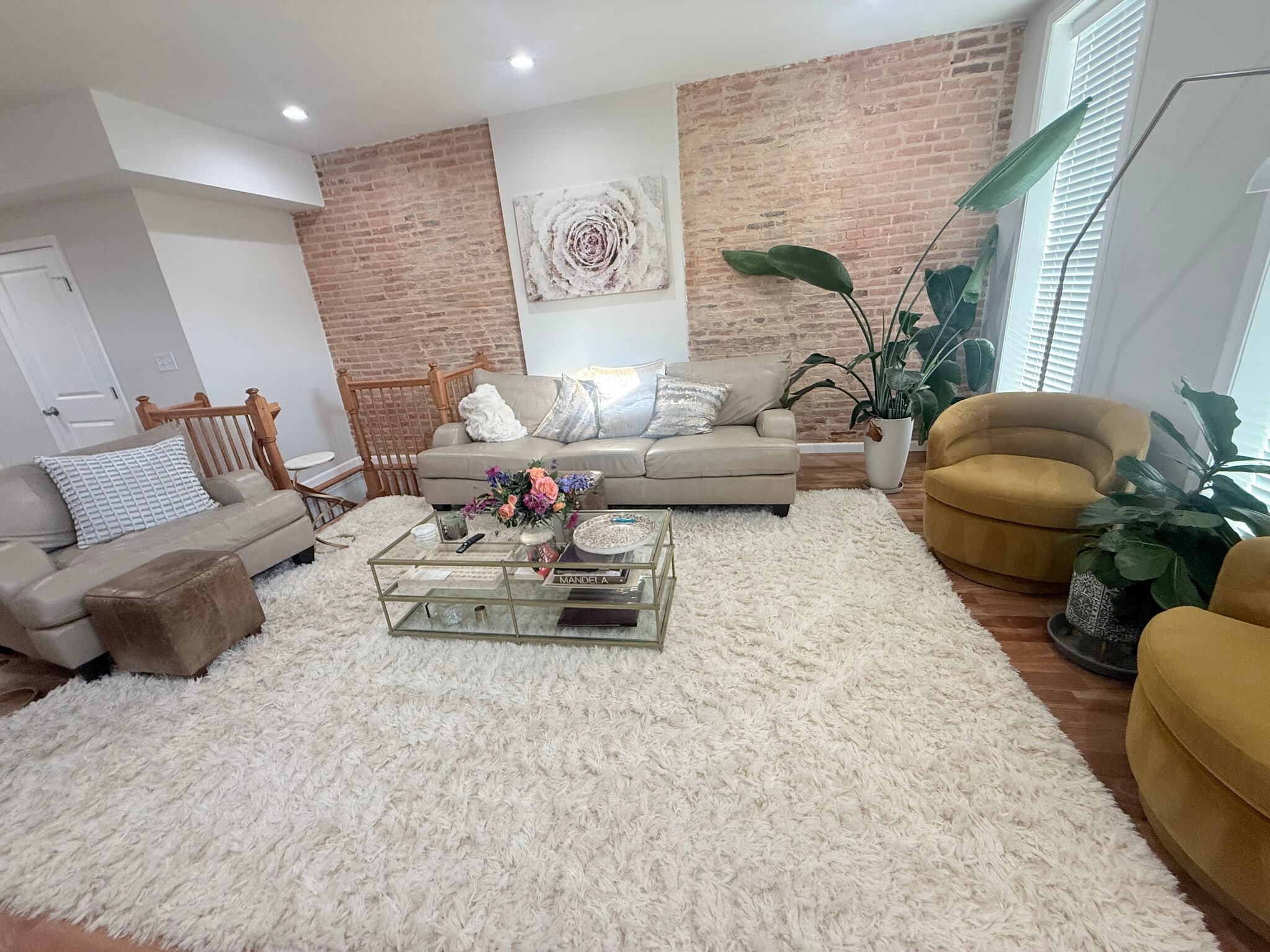 Building Photo - 1704 E Chase St