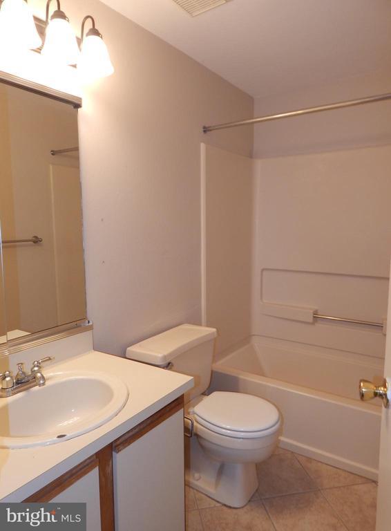 Building Photo - 3304 Hemmingway Dr
