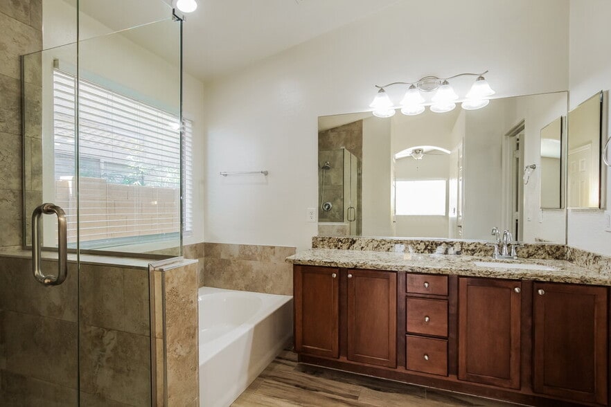 Building Photo - 5207 W T Ryan Ln