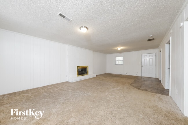Building Photo - 160 Rhyne Ct