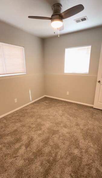 Building Photo - 5573 E 70th Ave