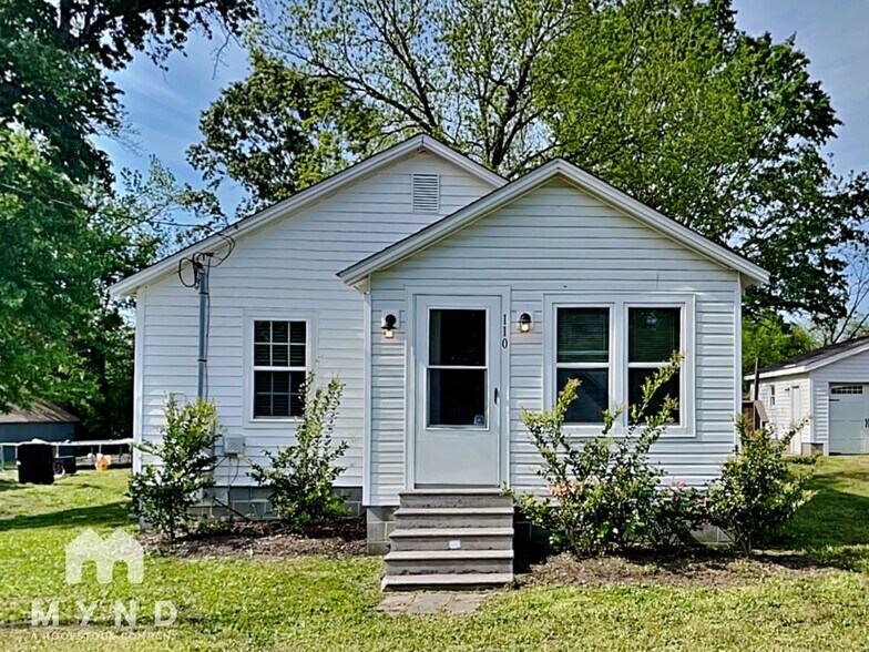 Primary Photo - 110 Hamilton Dr