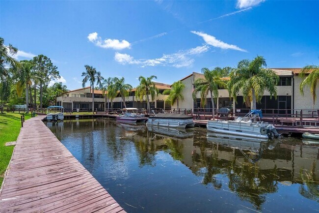 Building Photo - 2571 Cyprus Dr
