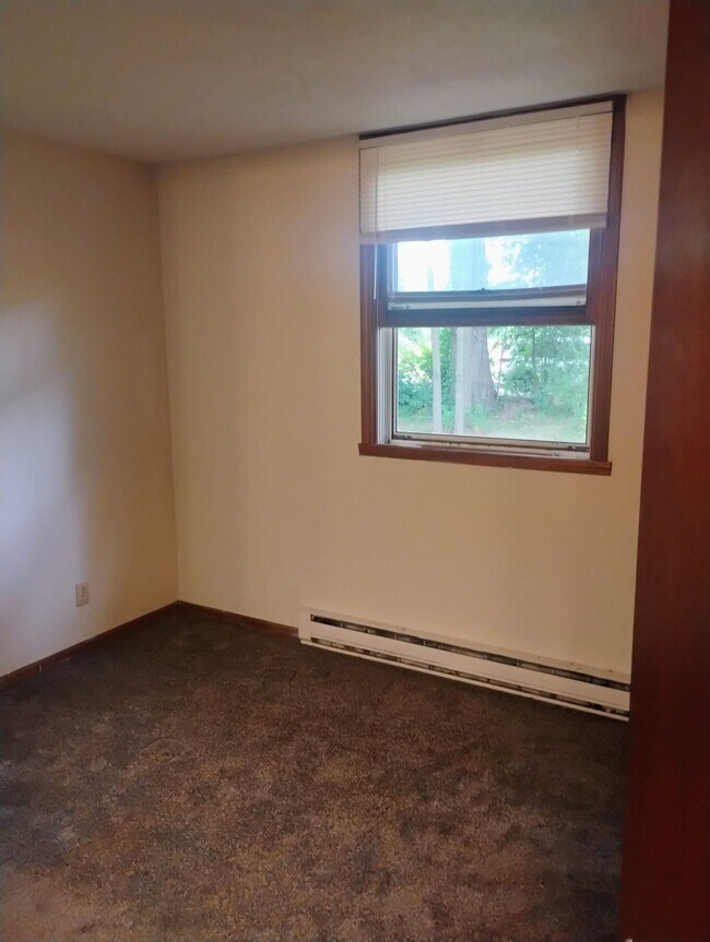 Building Photo - 4766 Wolverton Ln