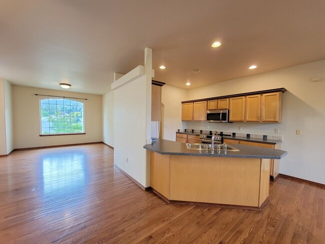 Building Photo - South Richland Rambler for Rent