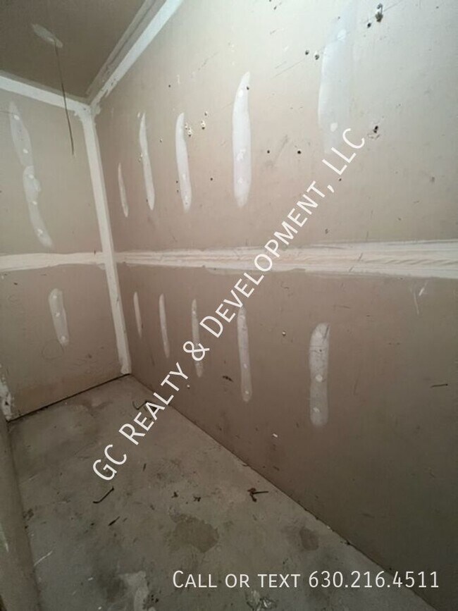 Building Photo - 47 Gant Cir