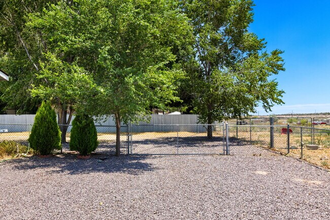 Building Photo - 24255 N Cleveland St