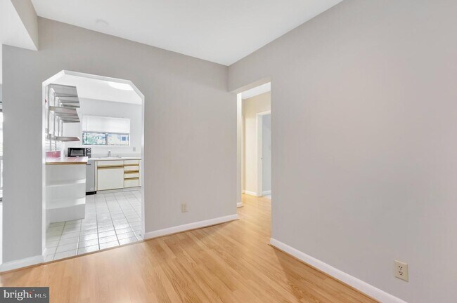 Building Photo - 208 Skyhill Rd