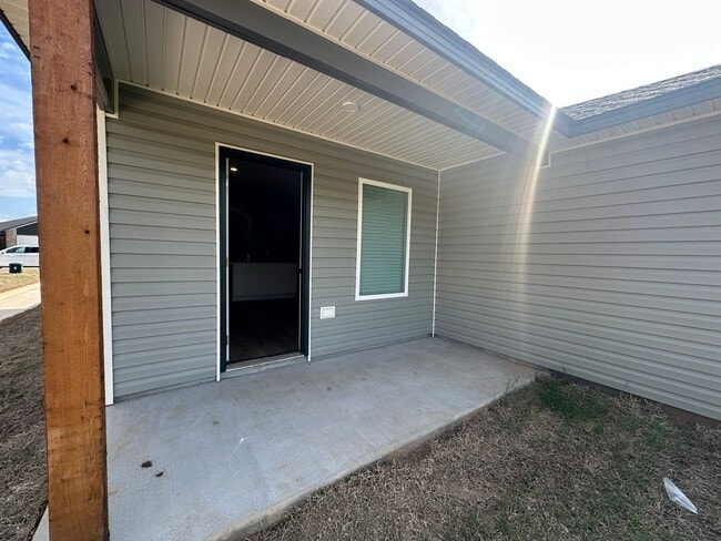 Building Photo - *Newly Built* 3 Bed 2 Bath 2 Car Garage