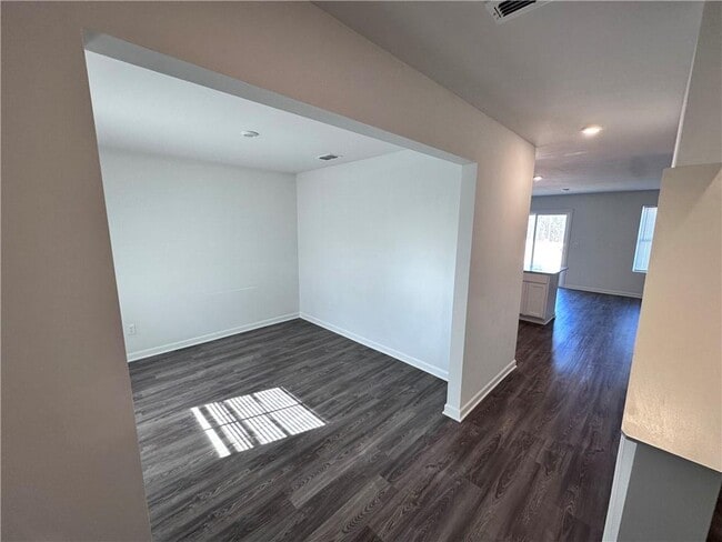 Building Photo - 536 Pemberton St