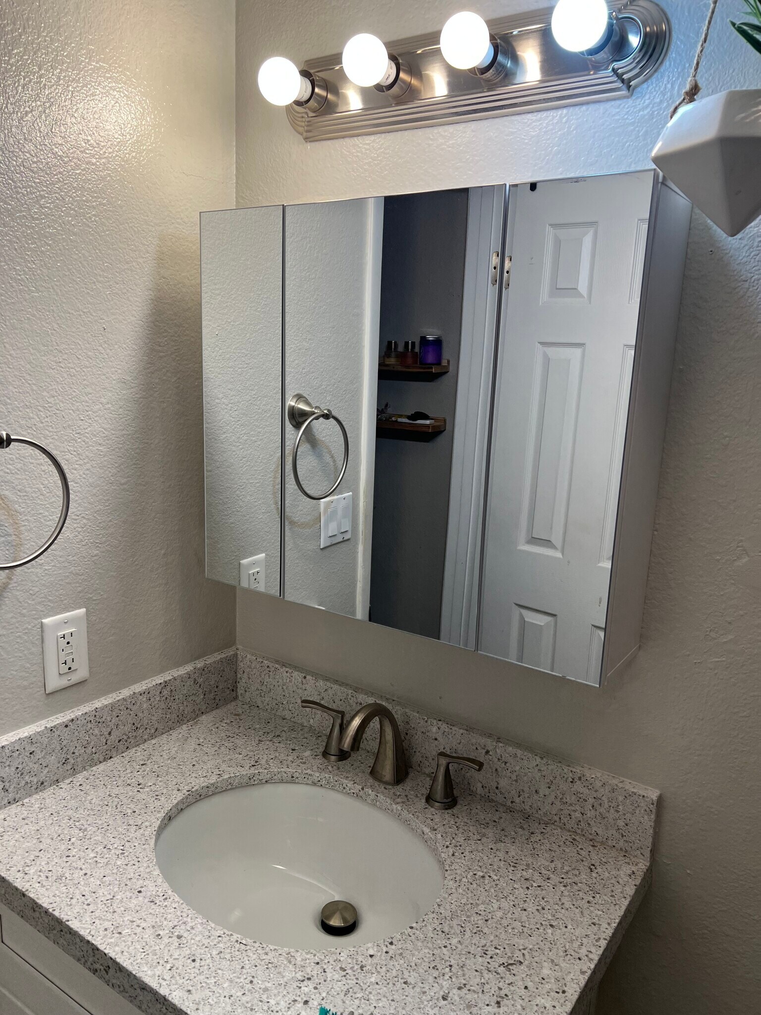 Building Photo - 4621 W Desert Crest Dr