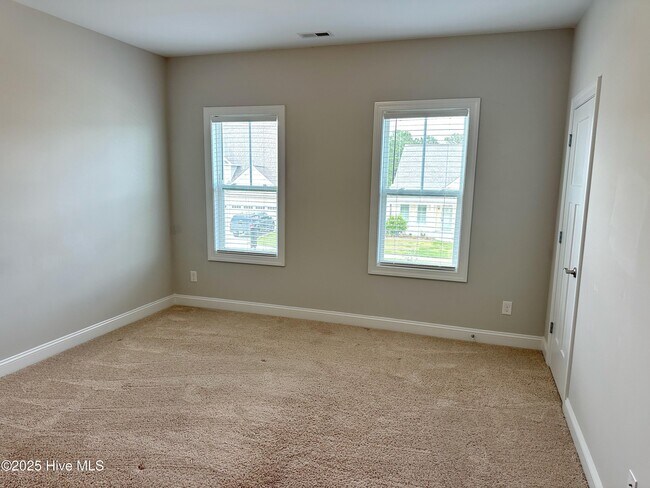 Building Photo - 209 Bachmans Trl