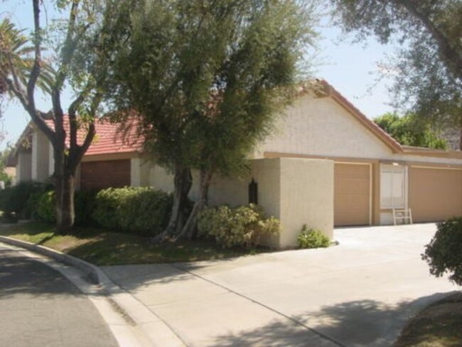 Building Photo - 2545 Mira Monte Cir W