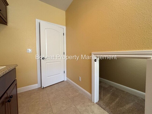 Building Photo - 1360 Turner Ct
