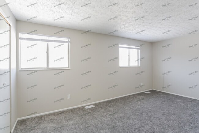 Building Photo - 3715 Big Walnut Dr