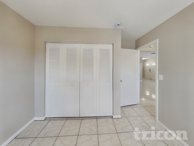 Building Photo - 12624 Eddington Rd