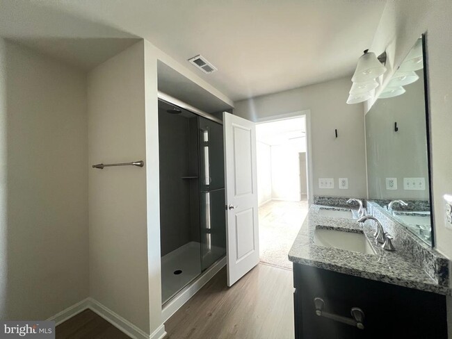 Building Photo - 35 Signal Knob Cottage Dr