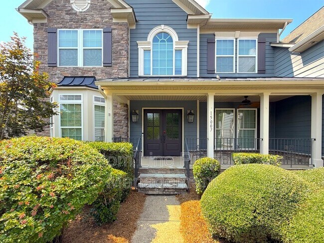 Building Photo - 15007 Skypark Dr
