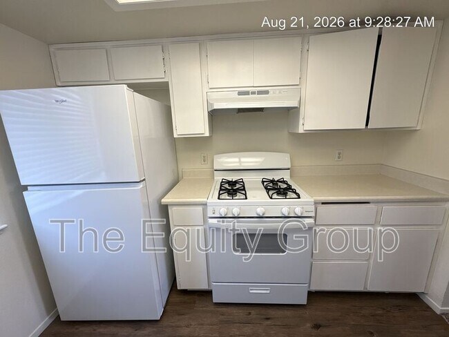 Building Photo - 3739 W Myrtle Ct