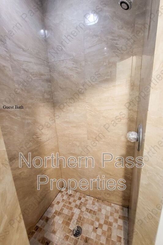 Building Photo - 7365 N. Loop