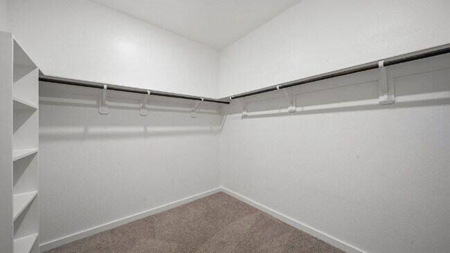 Building Photo - Spacious and well-maintained 4-bedroom, 3.5-bath home in desirable Pine Lake Cove offering flexib...