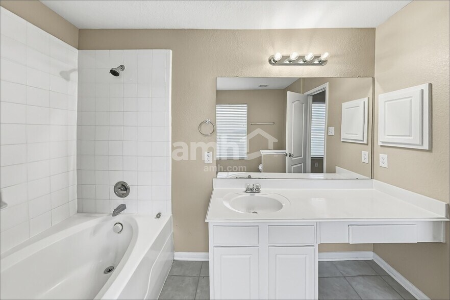 Building Photo - 3846 Clobourne Crossing Ln