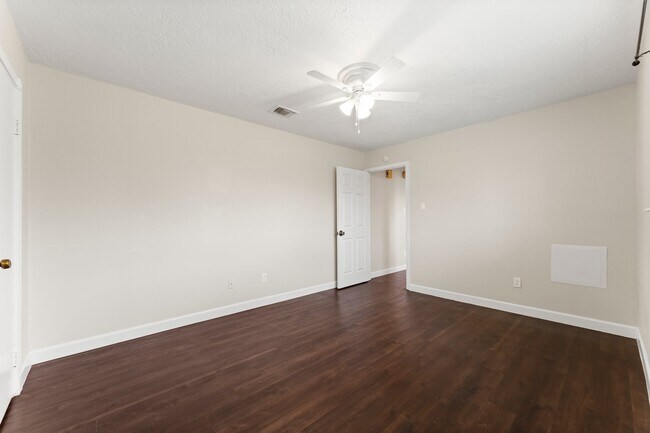 Building Photo - 4123 Wyanngate Dr