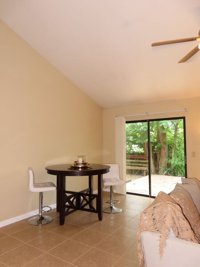 Building Photo - Space, Style & Location You’ll Love