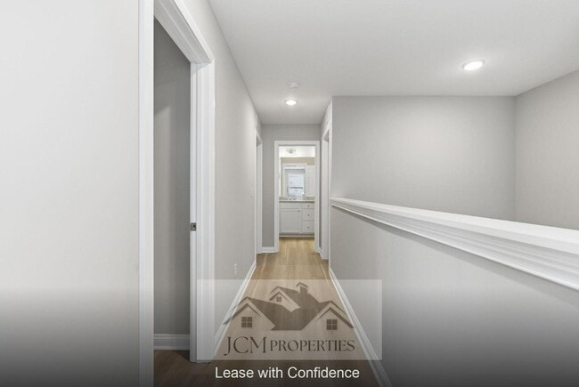 Building Photo - 113 Lambert Fld