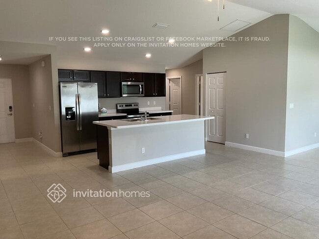 Building Photo - 1306 Mariner Ave SE