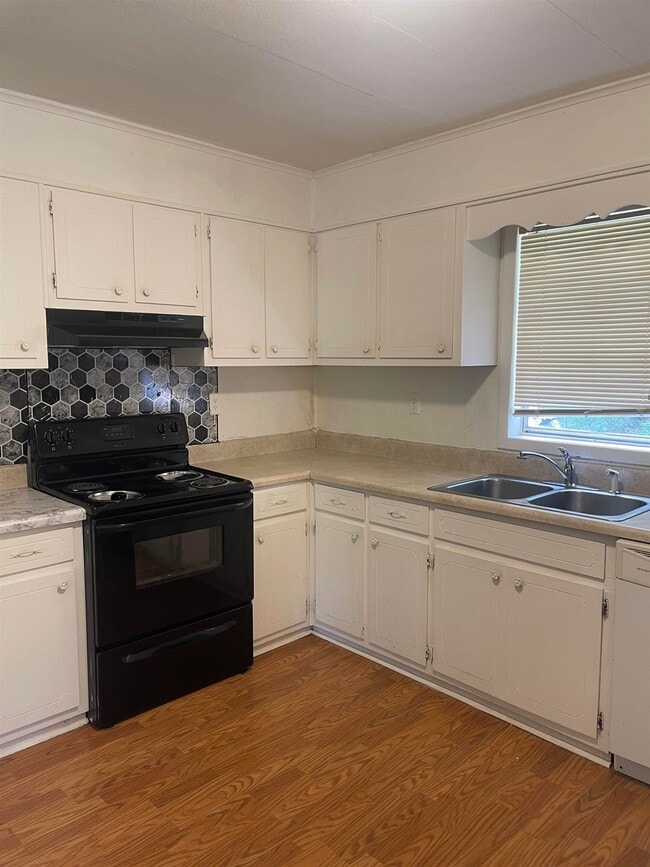 Building Photo - 44 Armstead Dr
