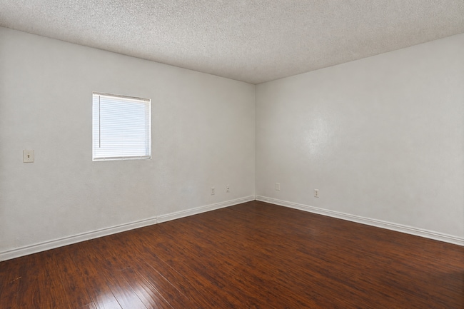 Building Photo - 1166 Minerva Ct