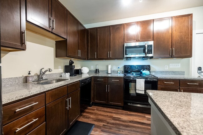 Building Photo - 7630 Solana Dr