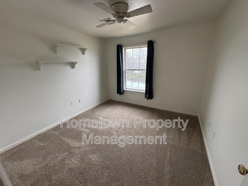 Building Photo - 112 Hawk Ct