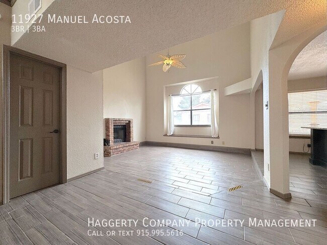 Building Photo - 11927 Manuel Acosta Dr