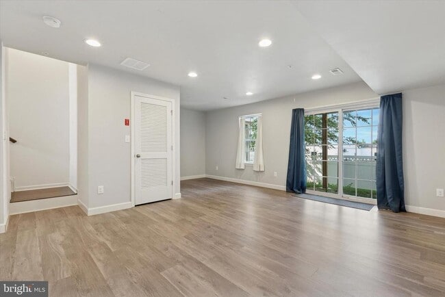 Building Photo - 2254 Matts Way