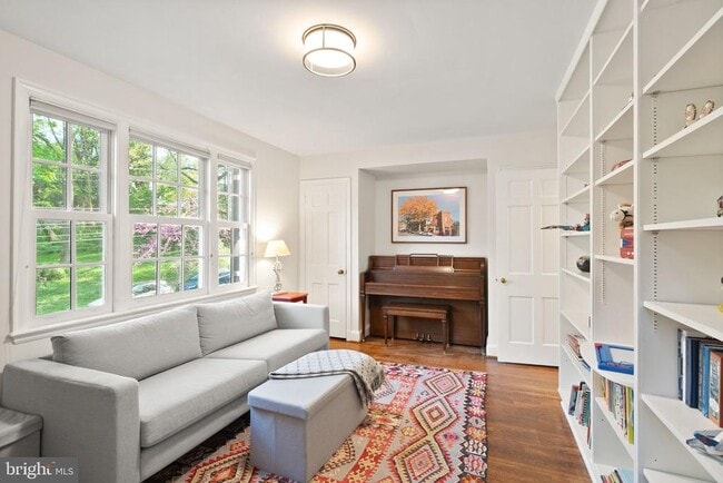 Building Photo - 5152 Manning Pl NW