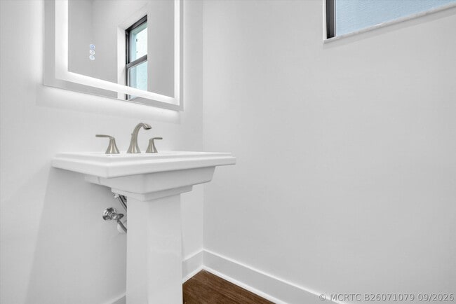 Building Photo - 13482 Artisan Cir