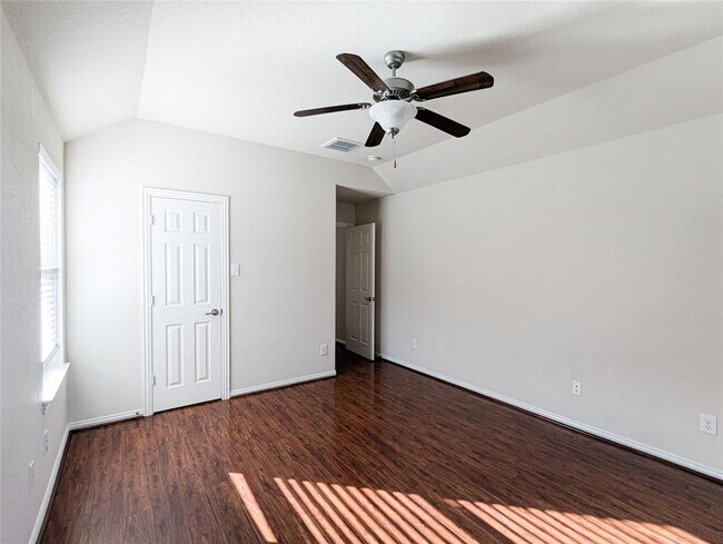 Building Photo - 6026 Oxford Lake Dr