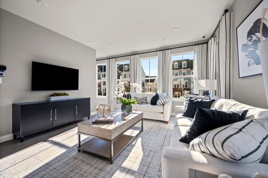 Building Photo - 171 Woodgate Cir