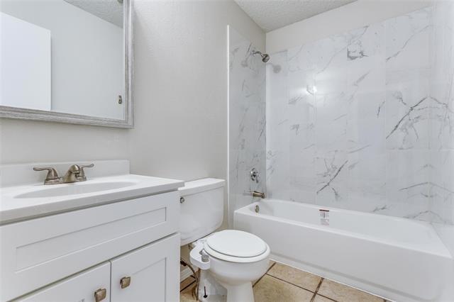 Building Photo - 2930 Churchill Way