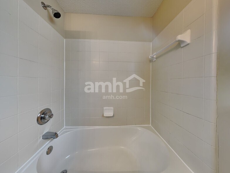 Building Photo - 96015 Sunfish Ln