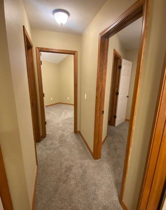 Building Photo - 4 Bed 2 Bath Home in Nixa!!