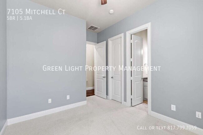 Building Photo - 7105 Mitchell Ct