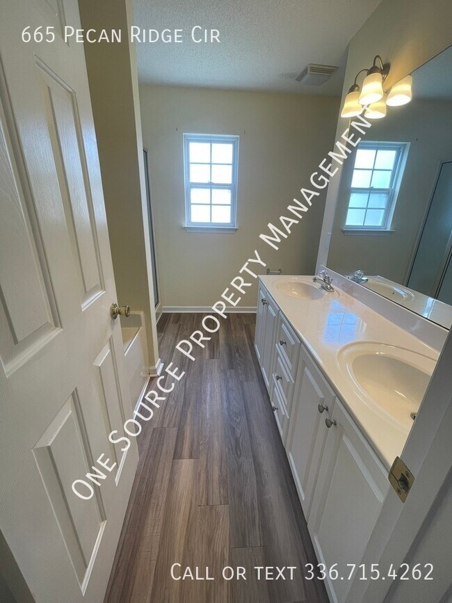 Building Photo - 665 Pecan Ridge Cir