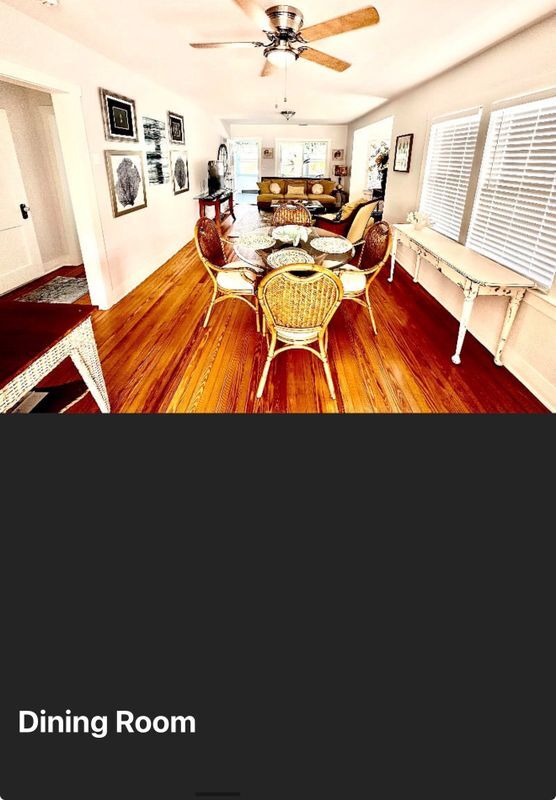 Building Photo - 136 S Oleander Ave