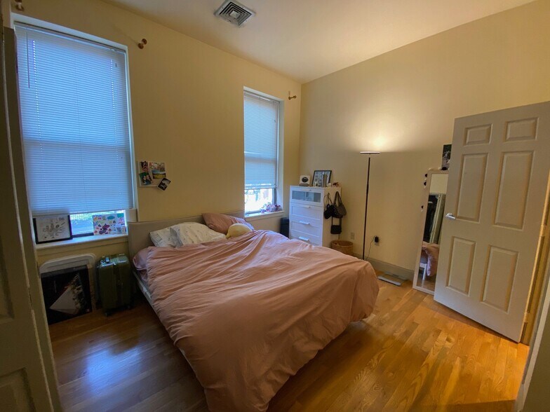 Building Photo - 42 Worcester Sq