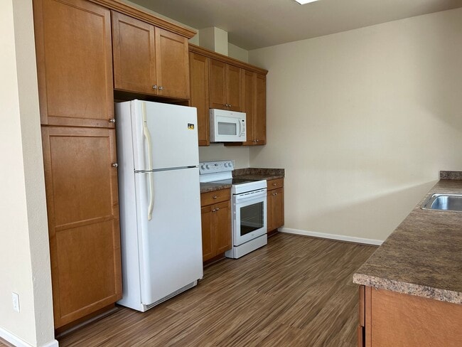 Building Photo - 160 Rutherford Ln